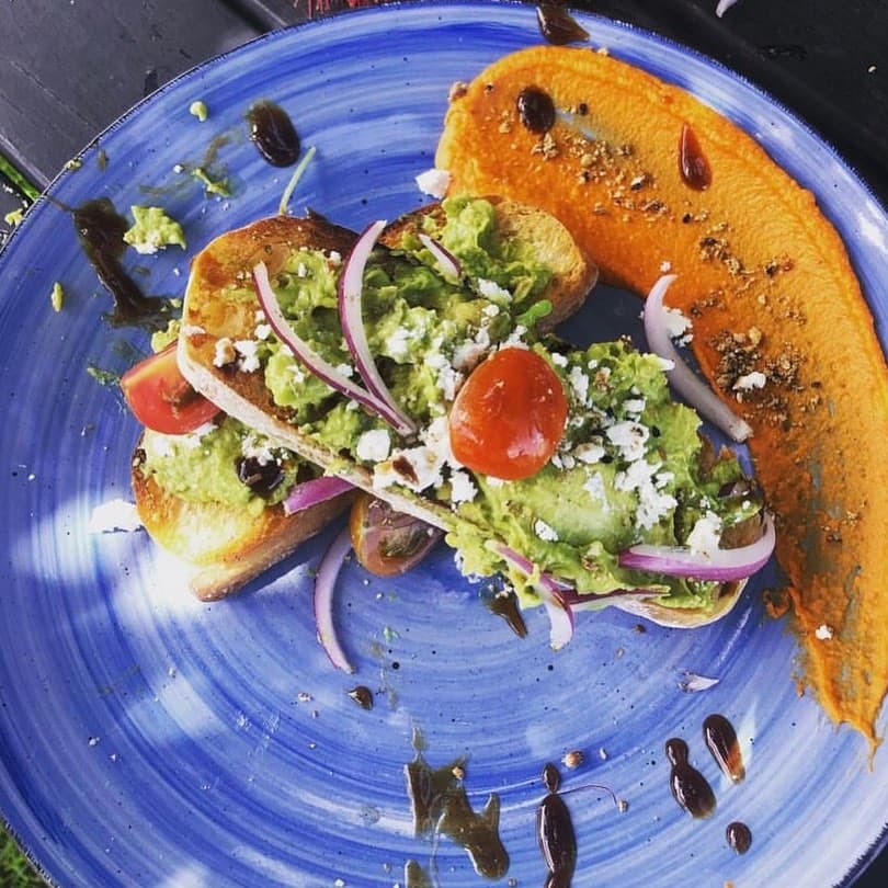 Avo smash at Blackies Cafe, Whangamatā